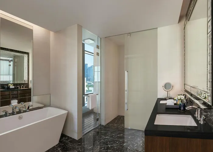 The St. Regis 5*